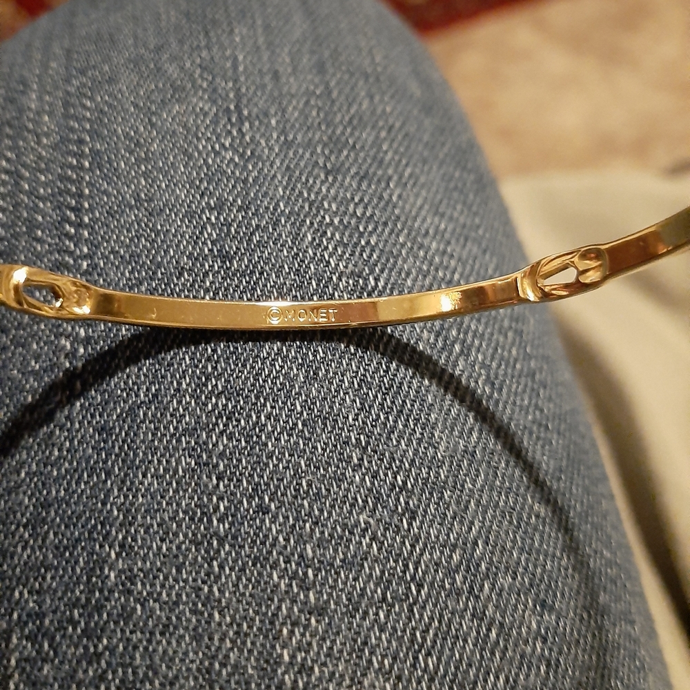 Gold bracelet